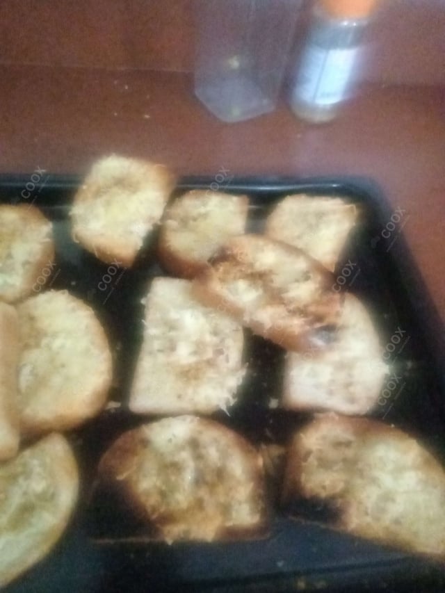 Delicious Garlic Bread with Cheese prepared by COOX