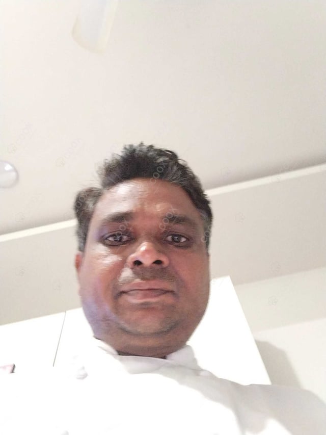 Chef from COOX at bookings. Professional cooks chefs at home