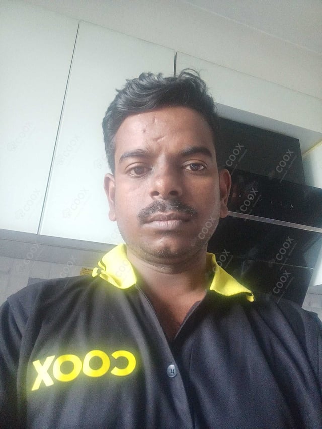 Chef from COOX at bookings. Professional cooks chefs at home