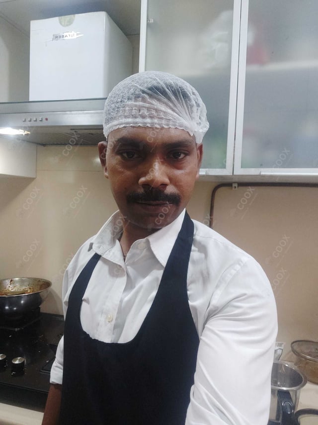 Chef from COOX at bookings. Professional cooks chefs at home