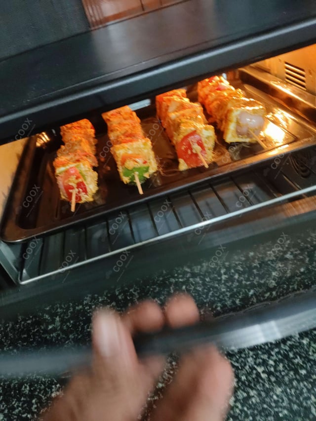 Delicious Paneer Tikka prepared by COOX