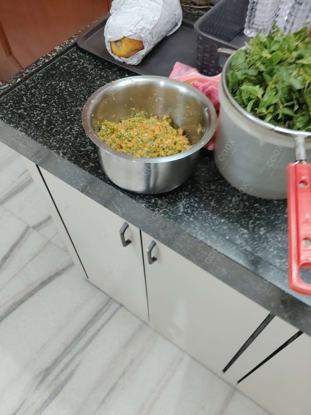 Delicious Mini Veg Burgers prepared by COOX