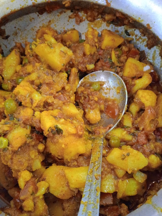 Delicious Aloo Gobhi prepared by COOX