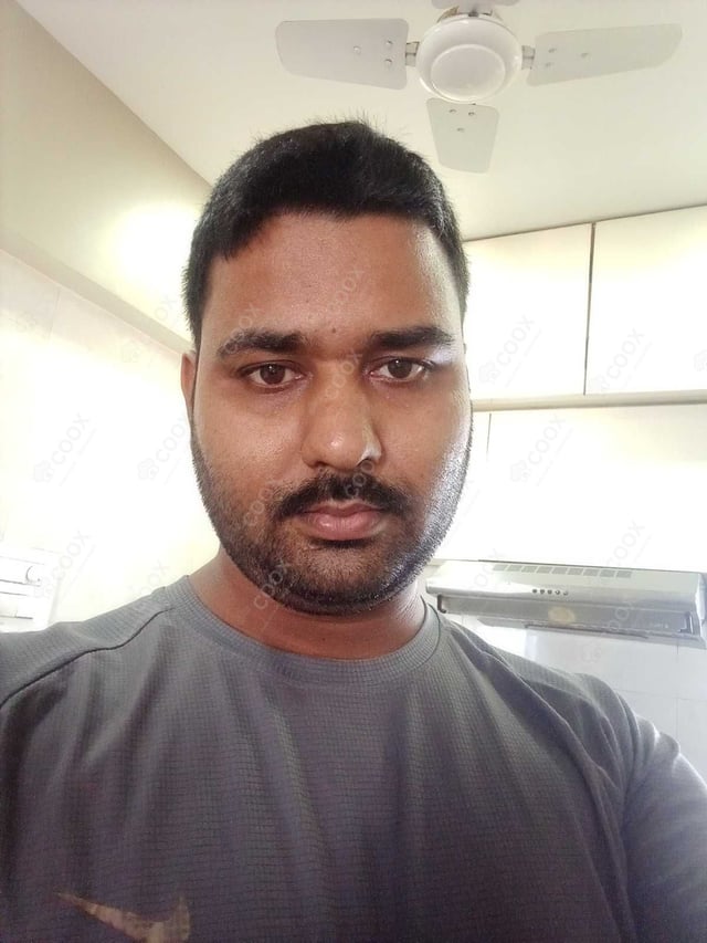 Chef from COOX at bookings. Professional cooks chefs at home