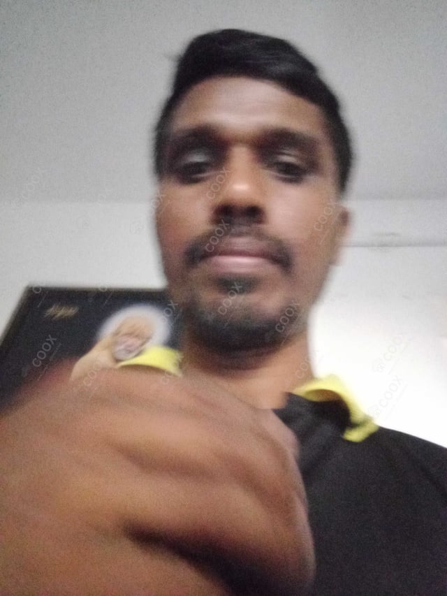 Chef from COOX at bookings. Professional cooks chefs at home