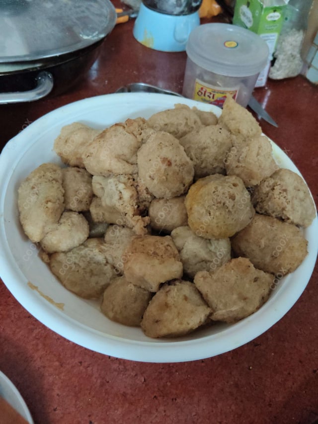 Delicious Dahi Bhalla prepared by COOX