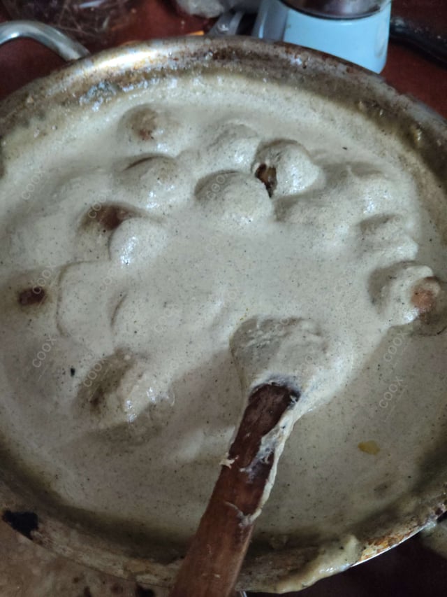 Delicious Malai Kofta (White Gravy) prepared by COOX