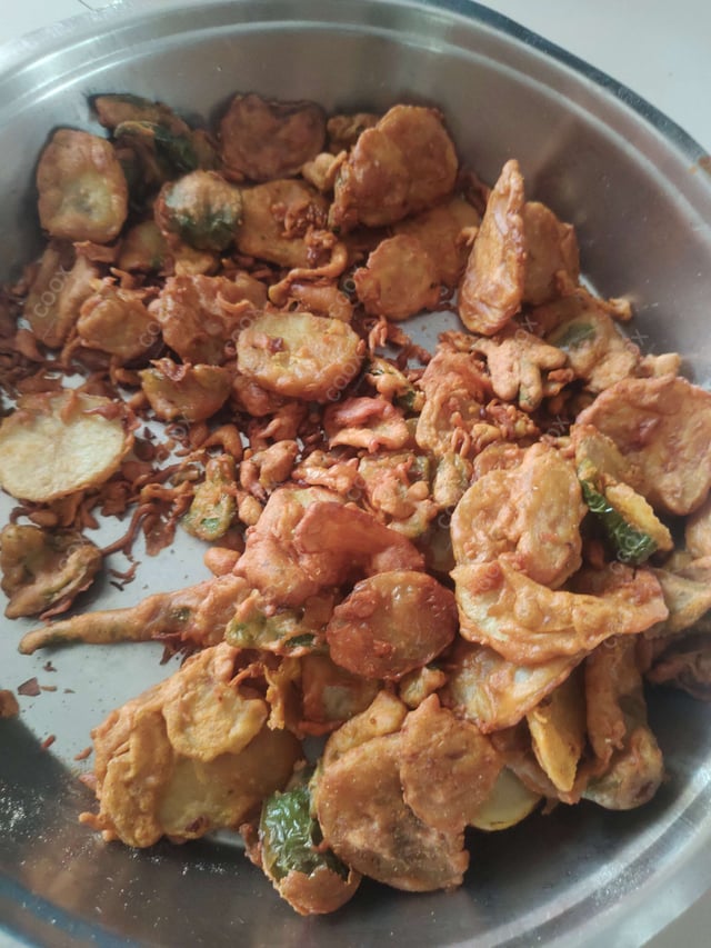 Delicious Mix Pakode prepared by COOX