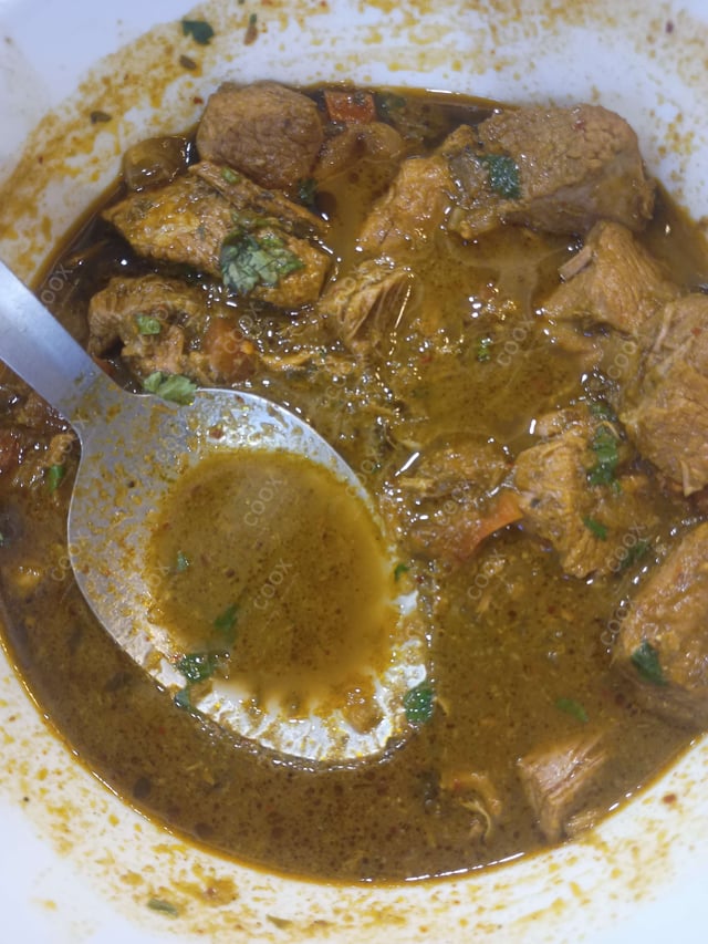 Delicious Saag Gosht prepared by COOX