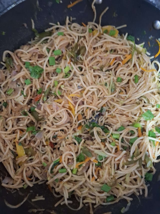 Delicious Veg Hakka Noodles prepared by COOX
