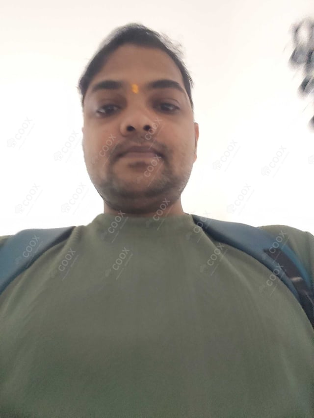 Chef from COOX at bookings. Professional cooks chefs at home