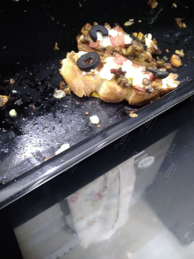 Delicious Tomato Mushroom Bruschetta prepared by COOX