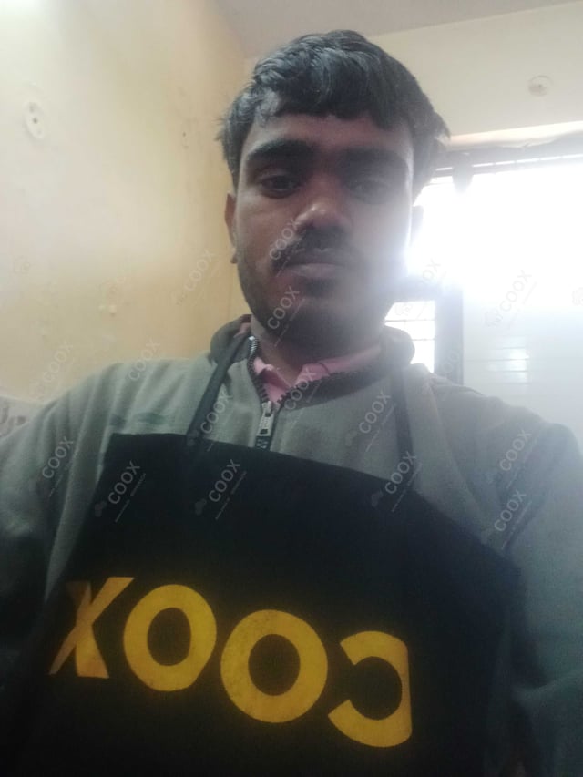 Chef from COOX at bookings. Professional cooks chefs at home