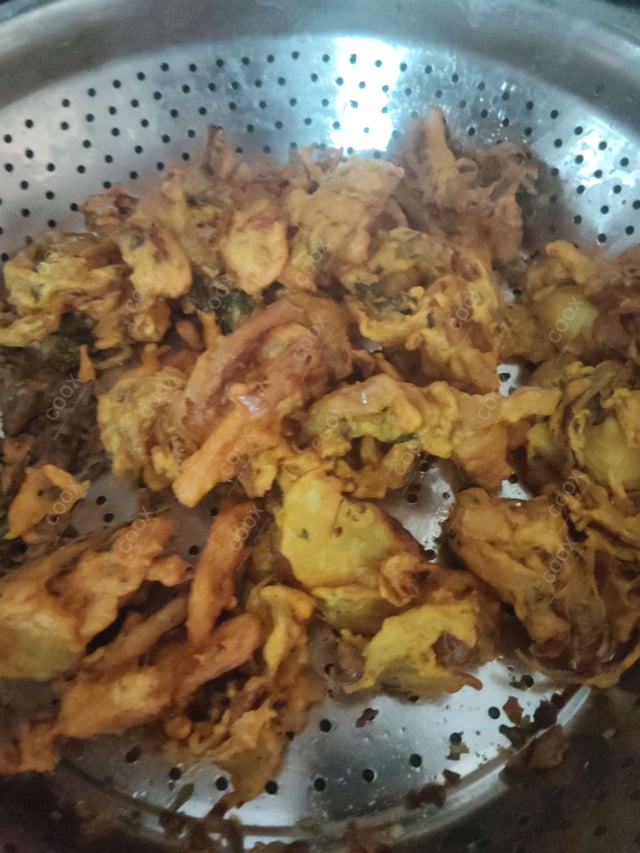 Delicious Mix Pakode prepared by COOX