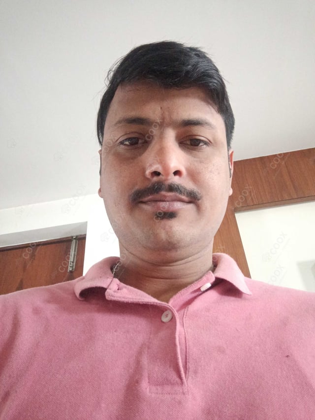 Chef from COOX at bookings. Professional cooks chefs at home