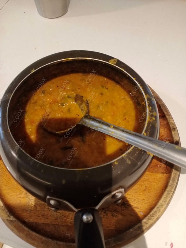 Delicious Idli Sambhar prepared by COOX