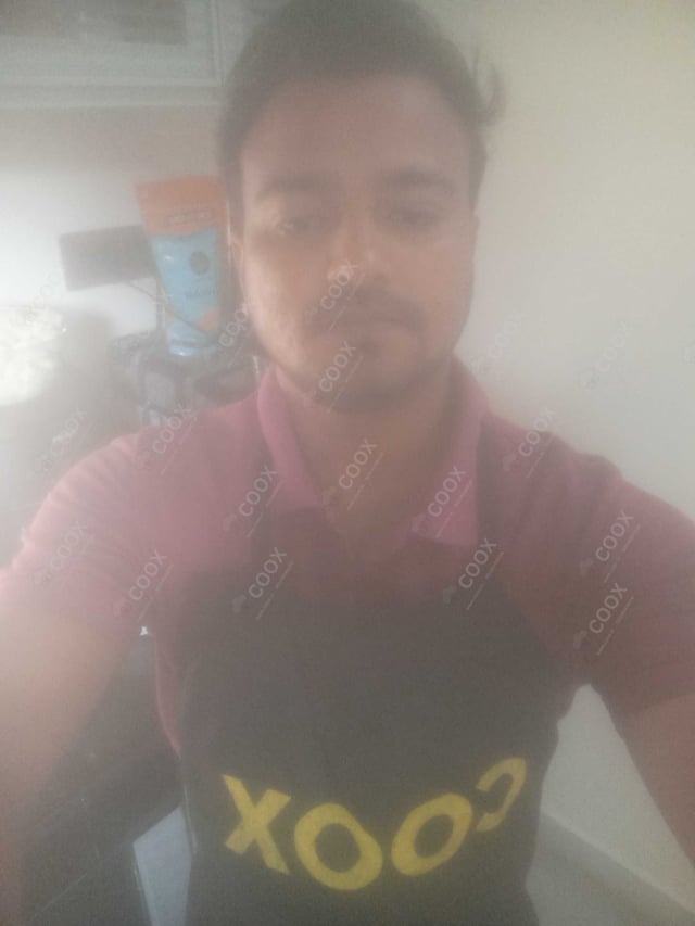 Chef from COOX at bookings. Professional cooks chefs at home