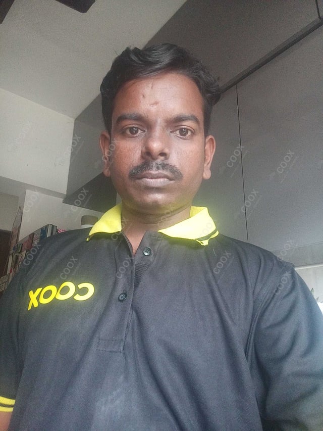 Chef from COOX at bookings. Professional cooks chefs at home