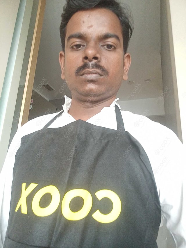 Chef from COOX at bookings. Professional cooks chefs at home
