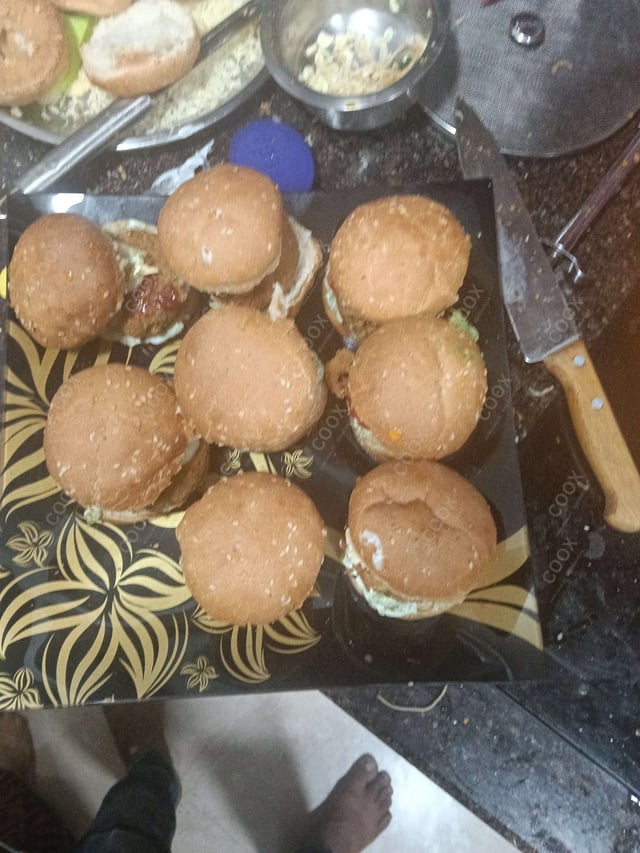 Delicious Mini Veg Burgers prepared by COOX