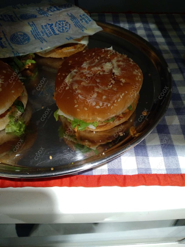 Delicious Mini Veg Burgers prepared by COOX