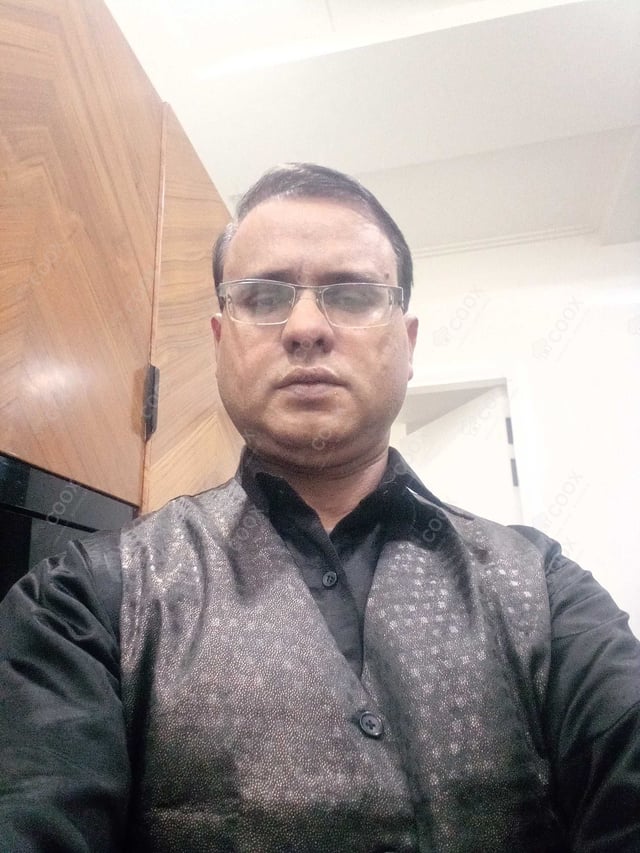 Chef from COOX at bookings. Professional cooks chefs at home