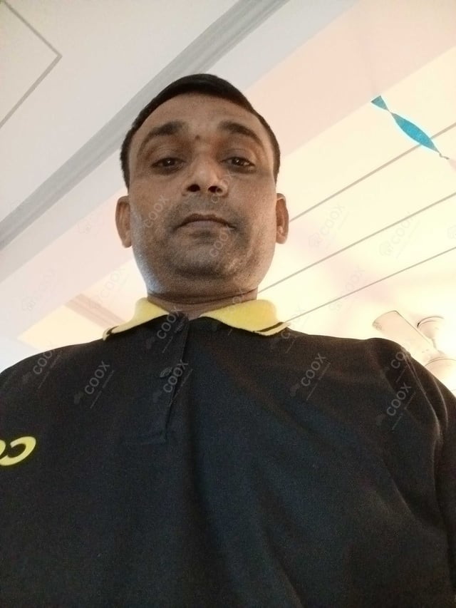 Chef from COOX at bookings. Professional cooks chefs at home