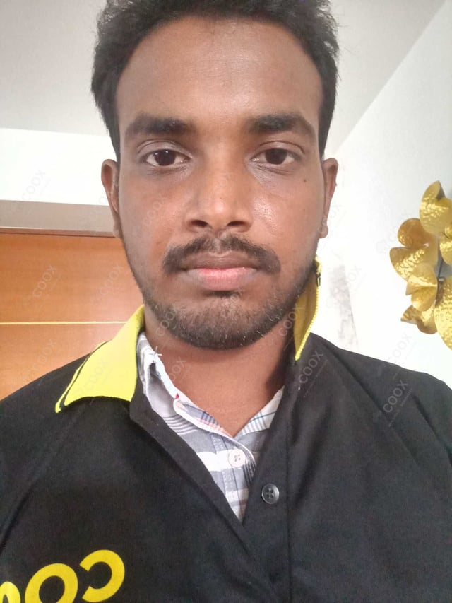 Chef from COOX at bookings. Professional cooks chefs at home