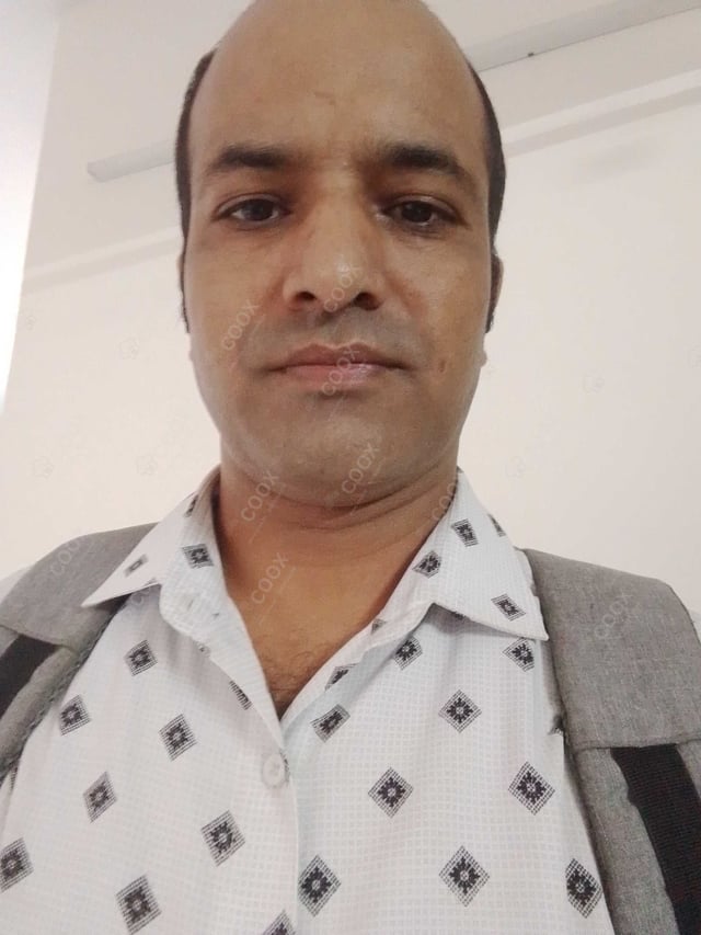 Chef from COOX at bookings. Professional cooks chefs at home