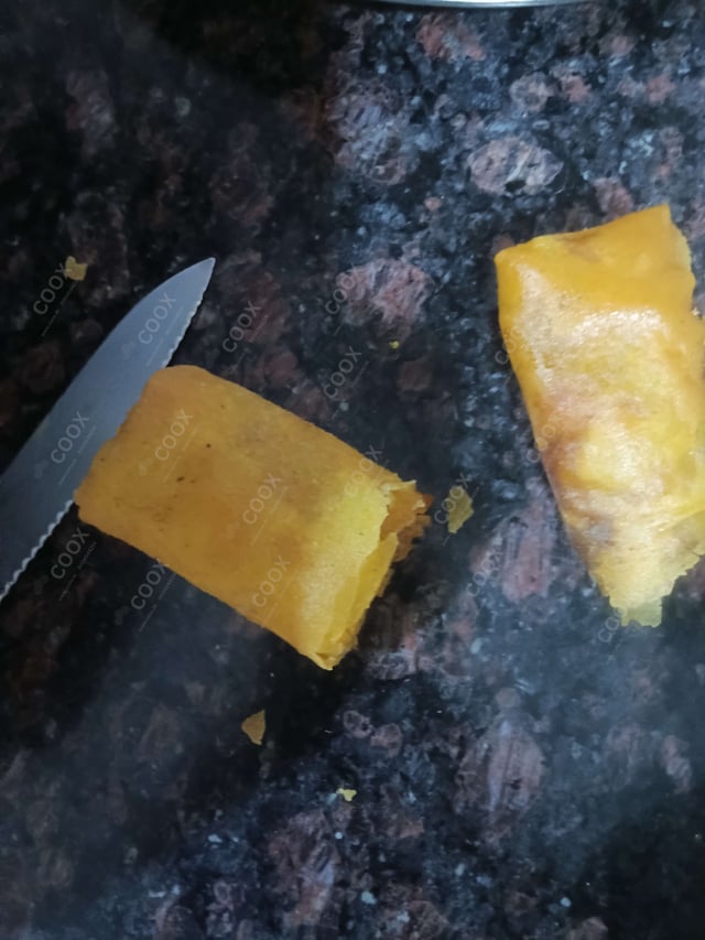 Delicious Veg Spring Rolls prepared by COOX