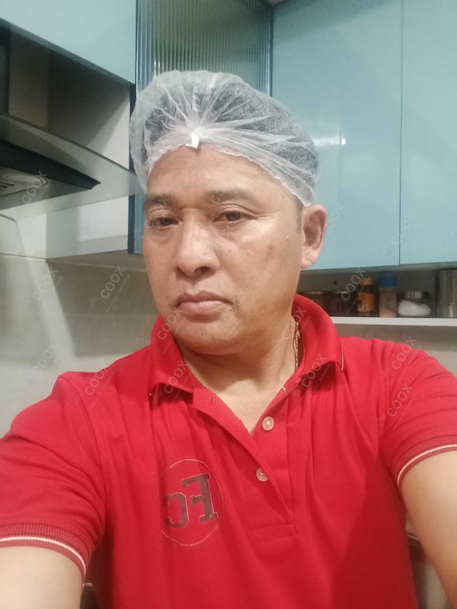 Chef from COOX at bookings. Professional cooks chefs at home