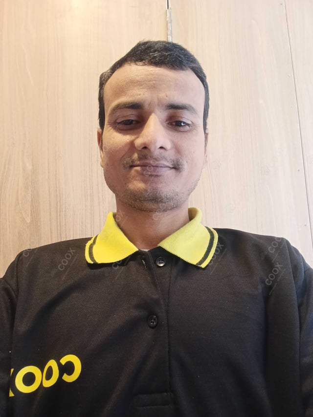 Chef from COOX at bookings. Professional cooks chefs at home