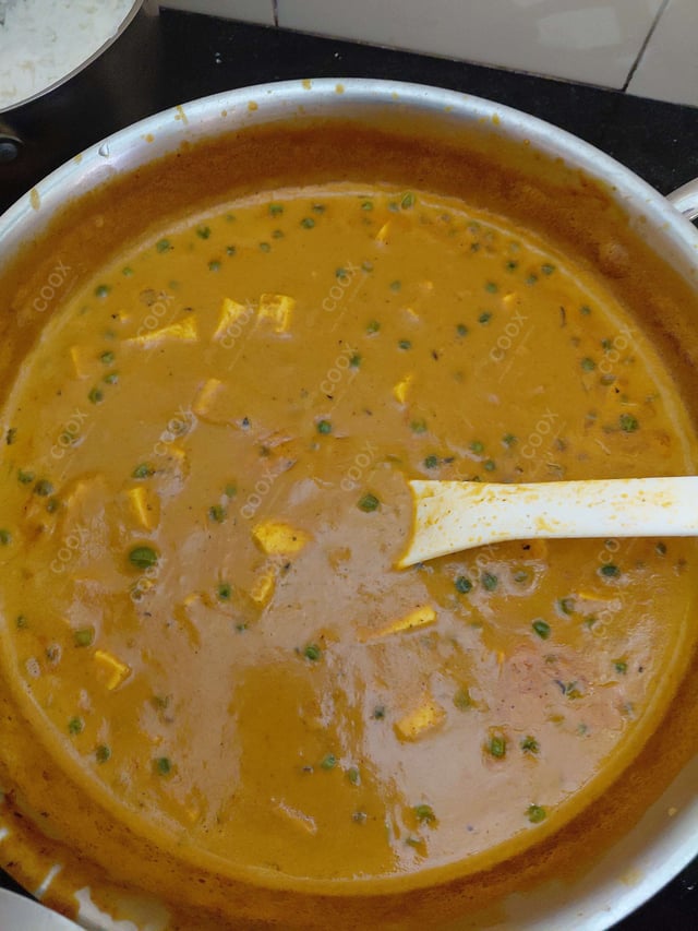 Delicious Matar Paneer prepared by COOX