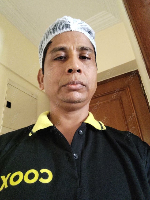 Chef from COOX at bookings. Professional cooks chefs at home