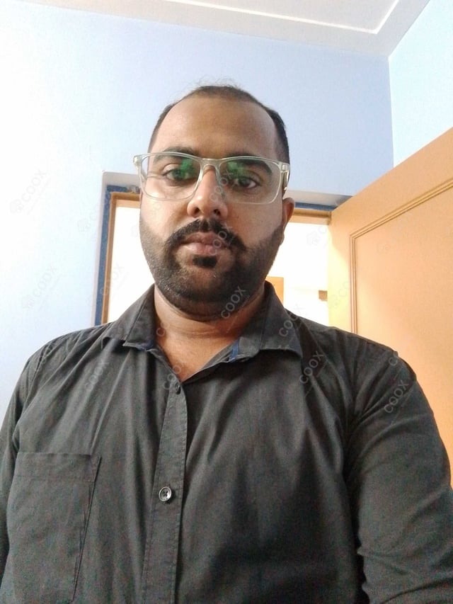 Chef from COOX at bookings. Professional cooks chefs at home