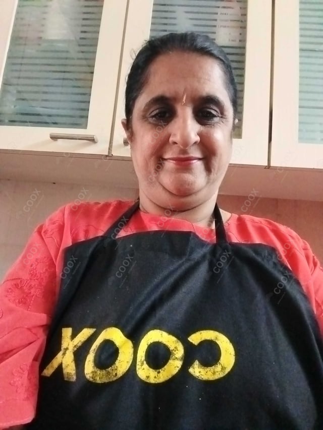 Chef from COOX at bookings. Professional cooks chefs at home