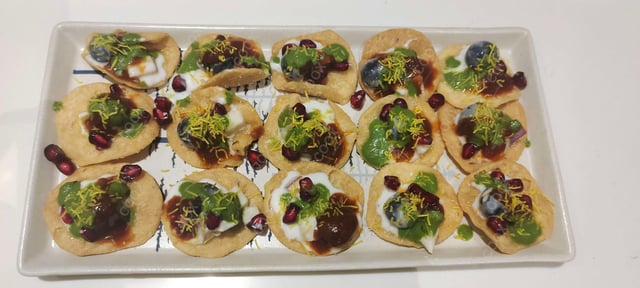 Tasty Palak Patta Chaat cooked by COOX chefs cooks during occasions parties events at home
