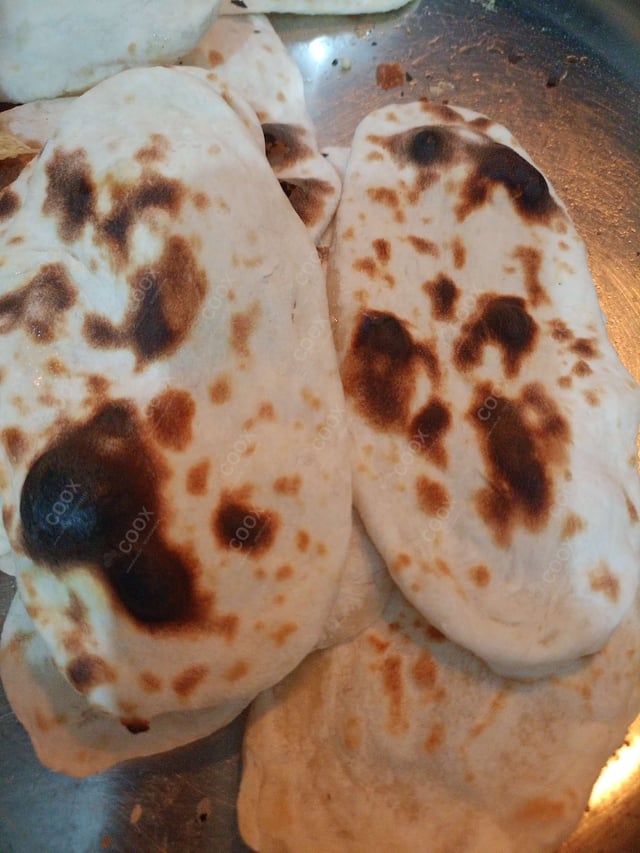 Delicious Naan (Butter / Garlic) prepared by COOX