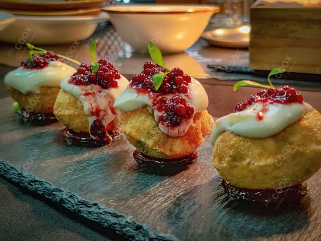 Tasty Palak Patta Chaat cooked by COOX chefs cooks during occasions parties events at home