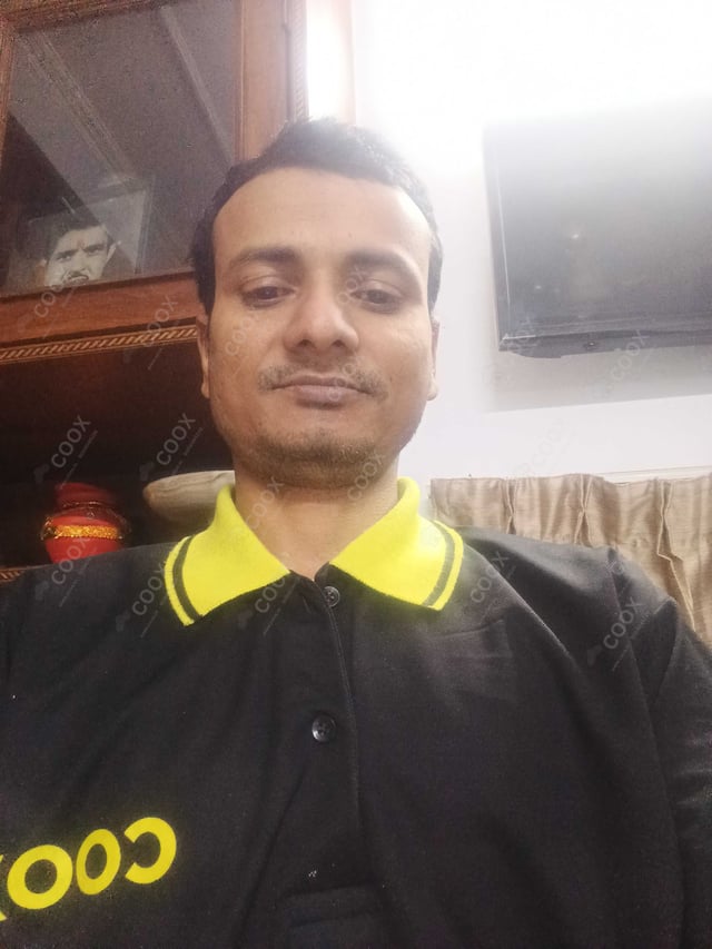 Chef from COOX at bookings. Professional cooks chefs at home