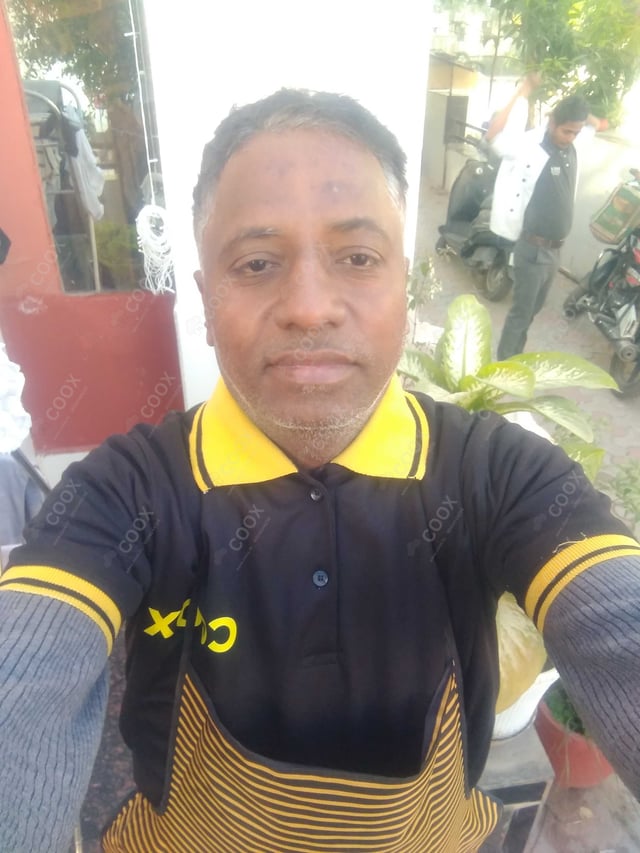 Chef from COOX at bookings. Professional cooks chefs at home