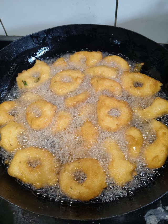 Delicious Vada Sambhar prepared by COOX