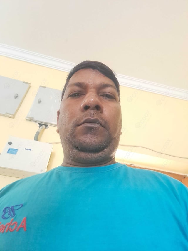 Chef from COOX at bookings. Professional cooks chefs at home