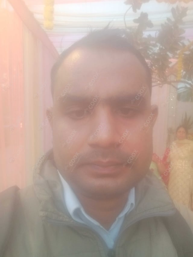 Chef from COOX at bookings. Professional cooks chefs at home