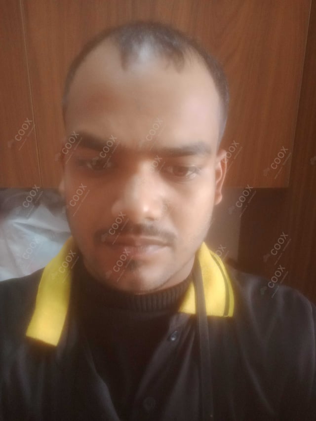 Chef from COOX at bookings. Professional cooks chefs at home