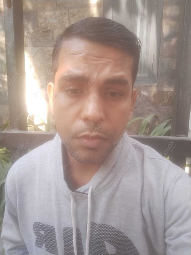 Chef from COOX at bookings. Professional cooks chefs at home