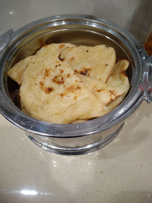 Delicious Naan (Butter / Garlic) prepared by COOX