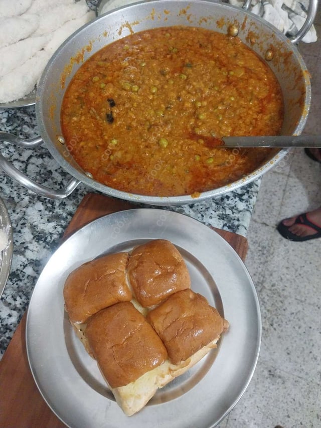 Delicious Pav Bhaji prepared by COOX
