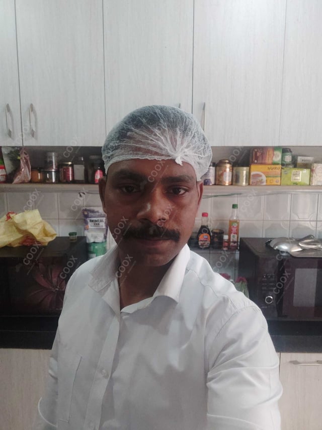 Chef from COOX at bookings. Professional cooks chefs at home