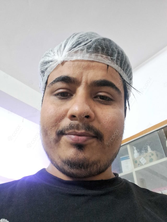 Chef from COOX at bookings. Professional cooks chefs at home